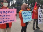 DEmo-mahasiswa-di-Kejati-Riau