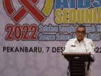 wagubri-edy-natar-nasution-saat-membuka-seminar-nasional-hiv-aids-di-hotel-prime-park-pekanbaru-rab-7-12-2022