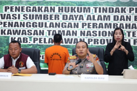 kapolda-riau-irjen-herry-heryawan-saat-konferensi-pers-di-mapolda-riau